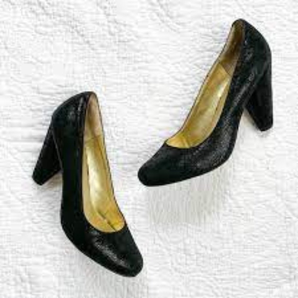 Seychelles Matte Black Password Pump (retro!)